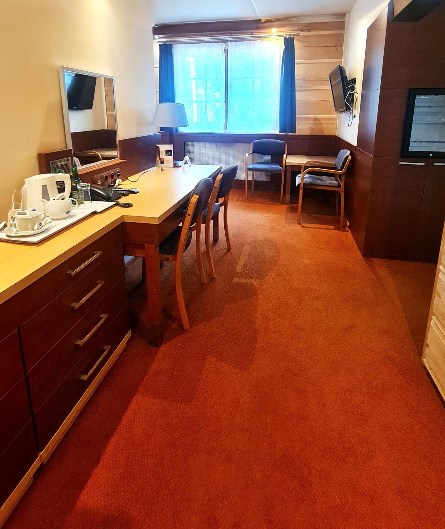 Hotel 365 Kielce Kültér fotó
