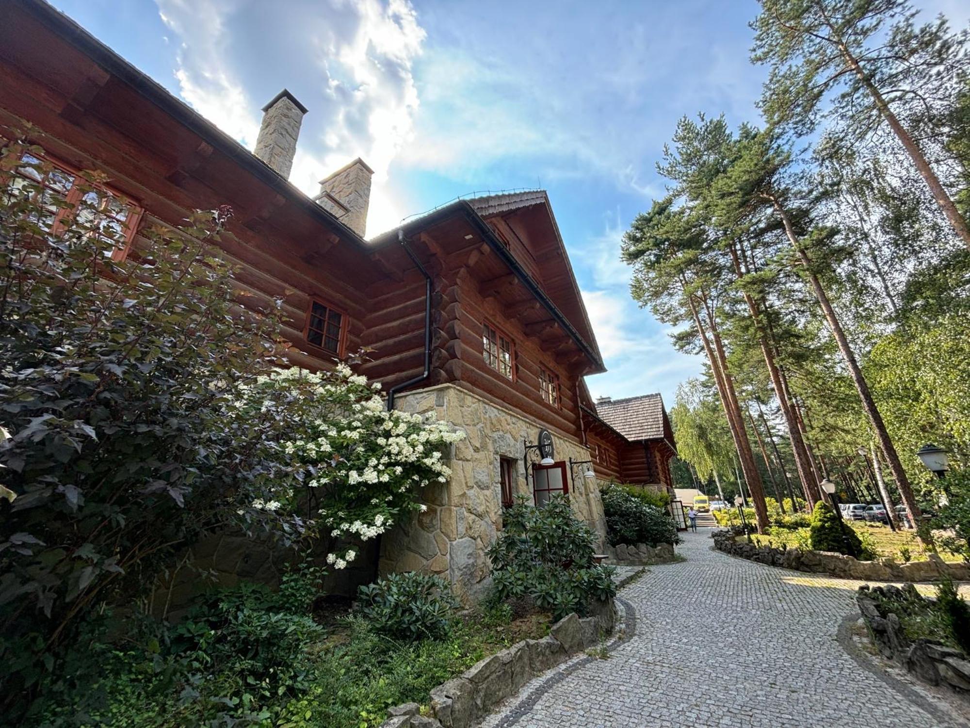 Hotel 365 Kielce Kültér fotó