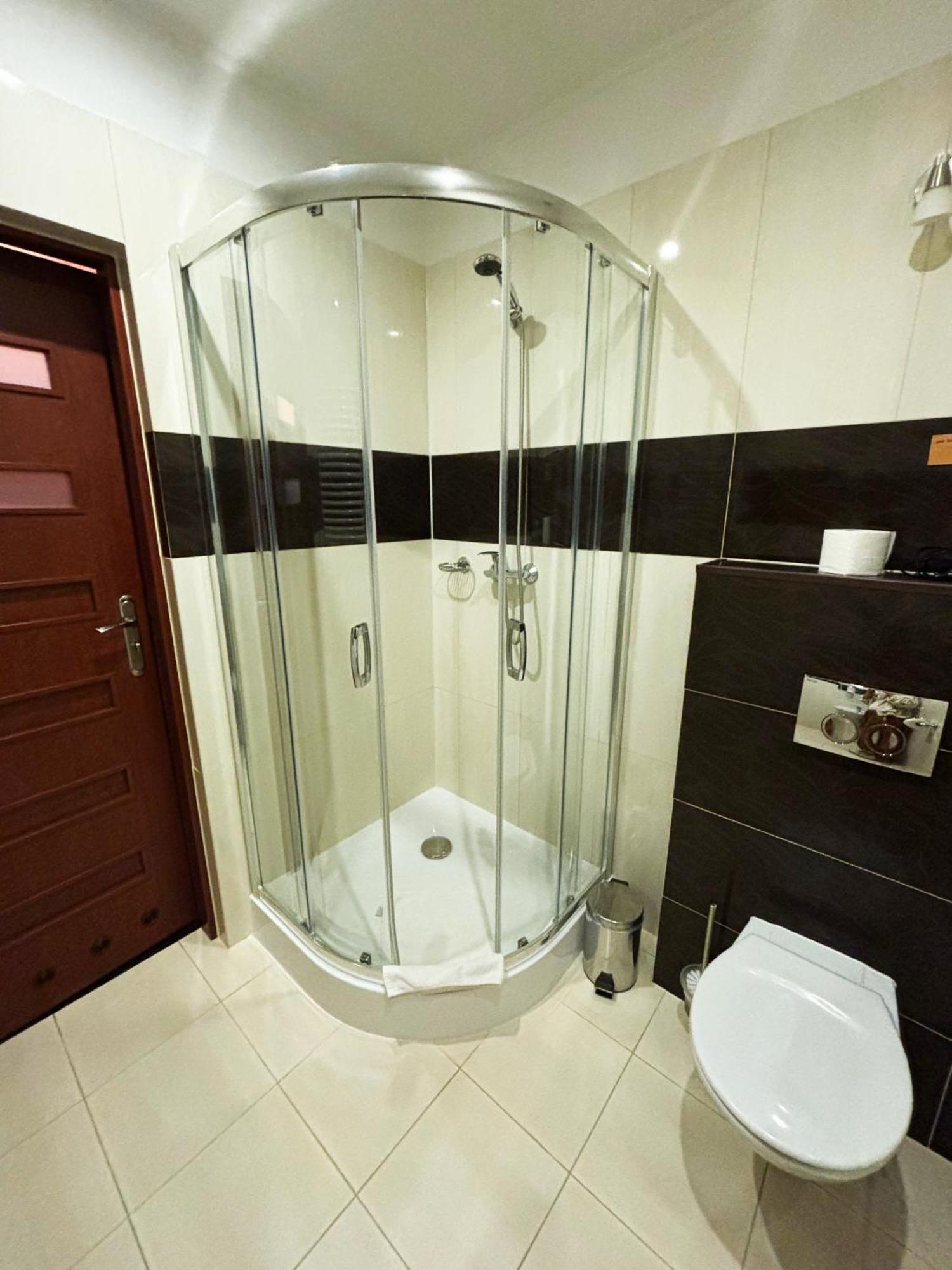 Hotel 365 Kielce Kültér fotó